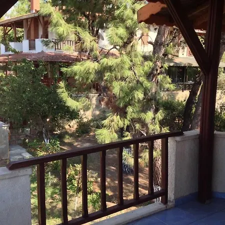 Family House - Pool And Beach Hébergement de vacances *