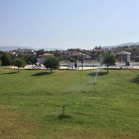Feriehus Family House - Pool And Beach Kaziklibucak